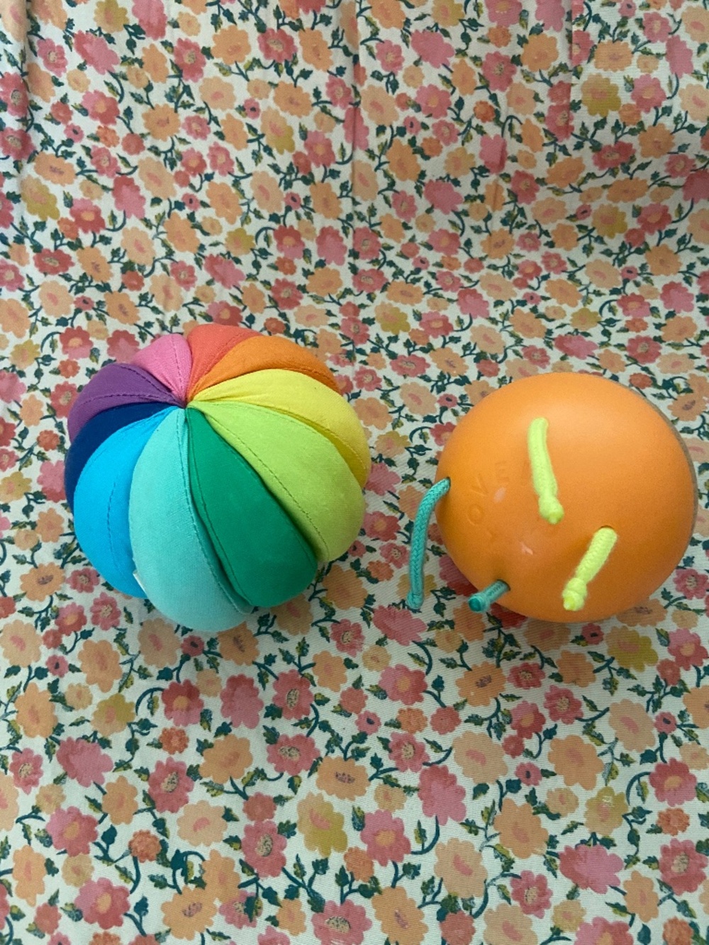 Lovevery Pincer Chime Ball explorer Play Kit + organic rainbow ball montessori